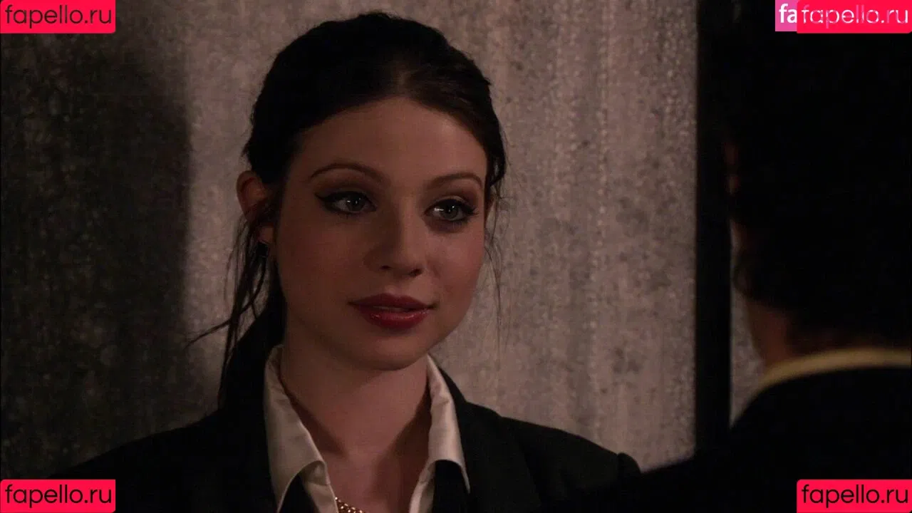 Michelle Trachtenberg Onlyfans Photo Gallery 