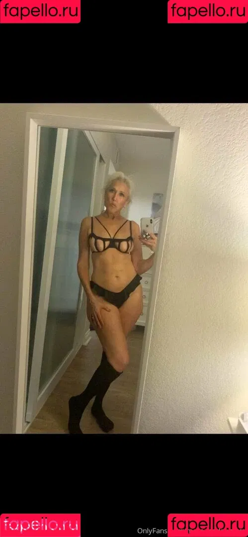 momanddaughter Onlyfans Photo Gallery 