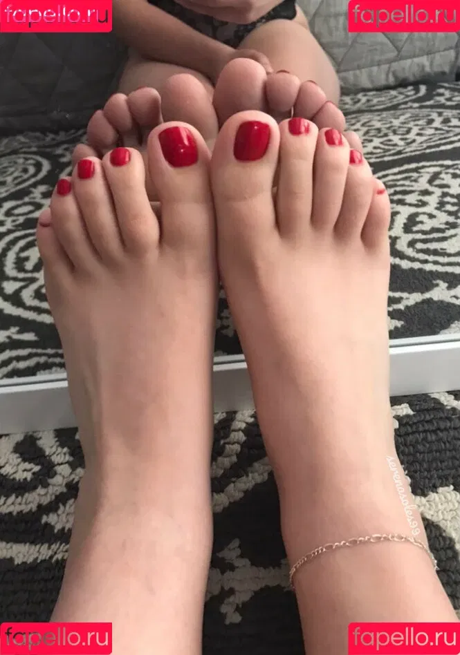 serenasoles99 Onlyfans Photo Gallery 