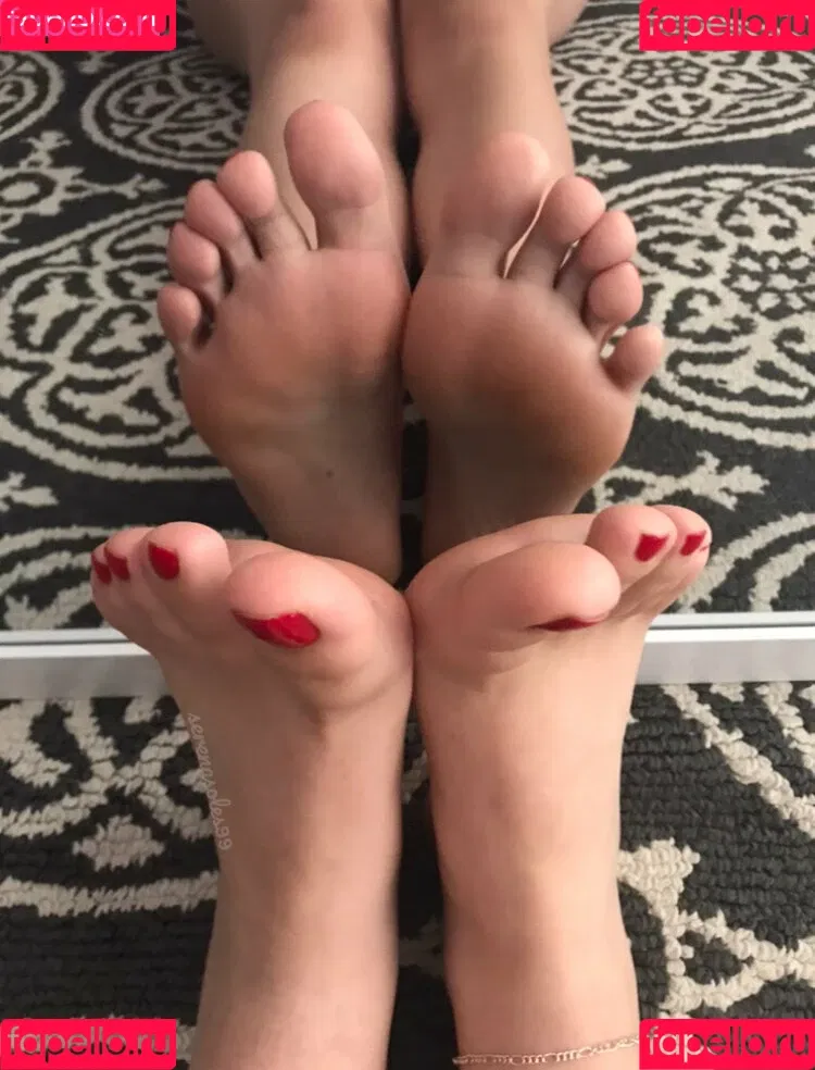 serenasoles99 Onlyfans Photo Gallery 