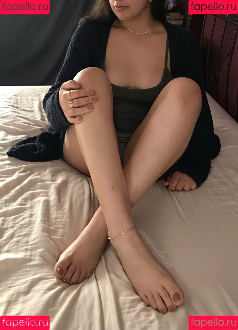serenasoles99 Onlyfans Photo Gallery 