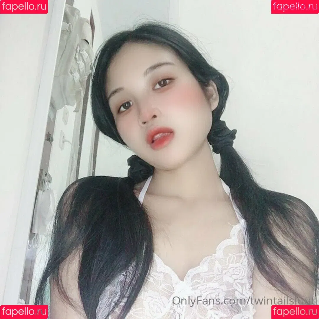 twintailsluut Onlyfans Photo Gallery 