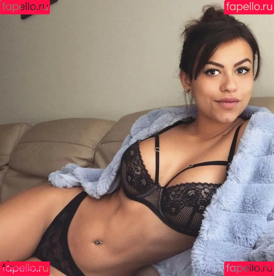 Justine Reine Marie Onlyfans Photo Gallery 