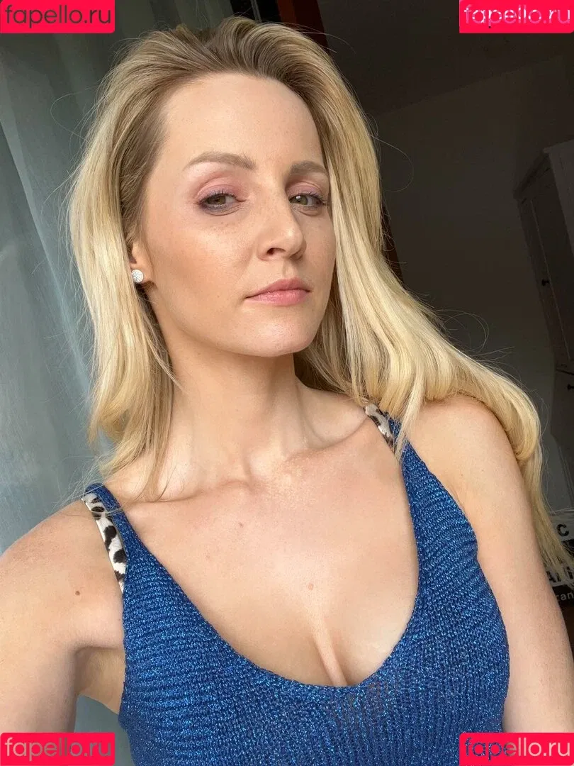Melissa Naschenweng Onlyfans Photo Gallery 