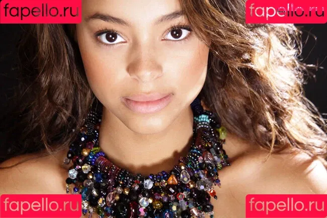 Amber Stevens West Onlyfans Photo Gallery 