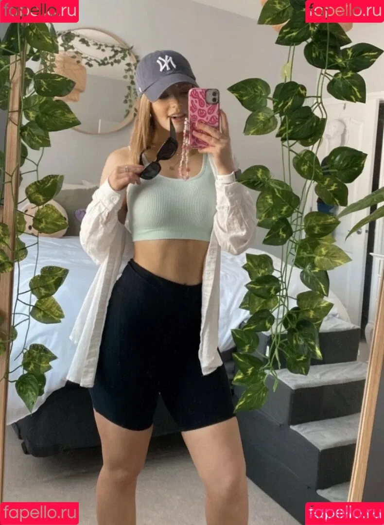 Meg_155 Onlyfans Photo Gallery 