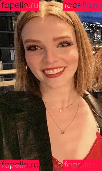 Meg_155 Onlyfans Photo Gallery 