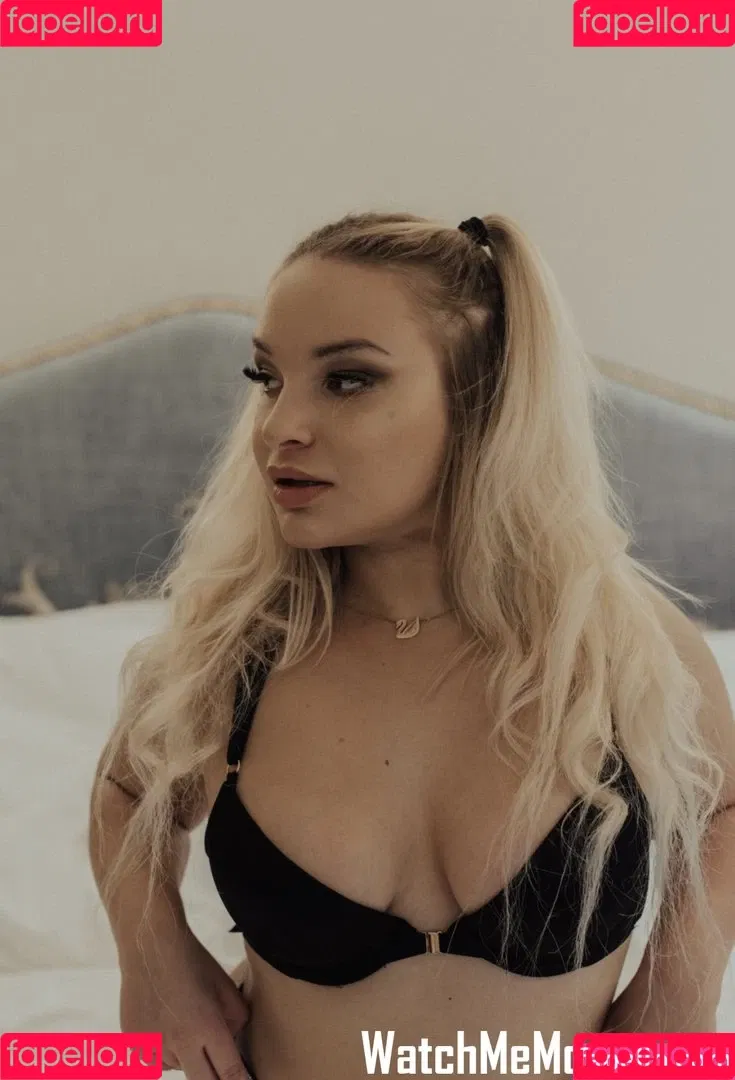 MiaNestiBaka Onlyfans Photo Gallery 