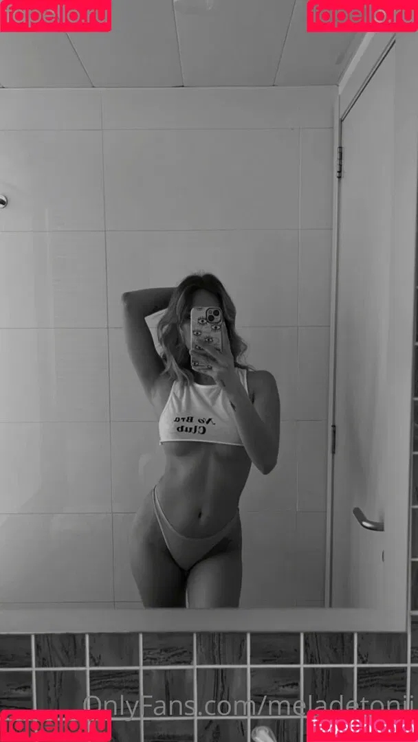 poliamorosaa Onlyfans Photo Gallery 