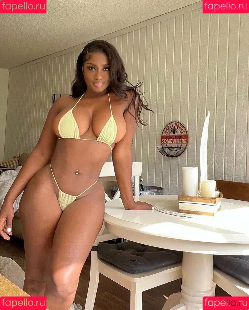 Babeth Lando Onlyfans Photo Gallery 