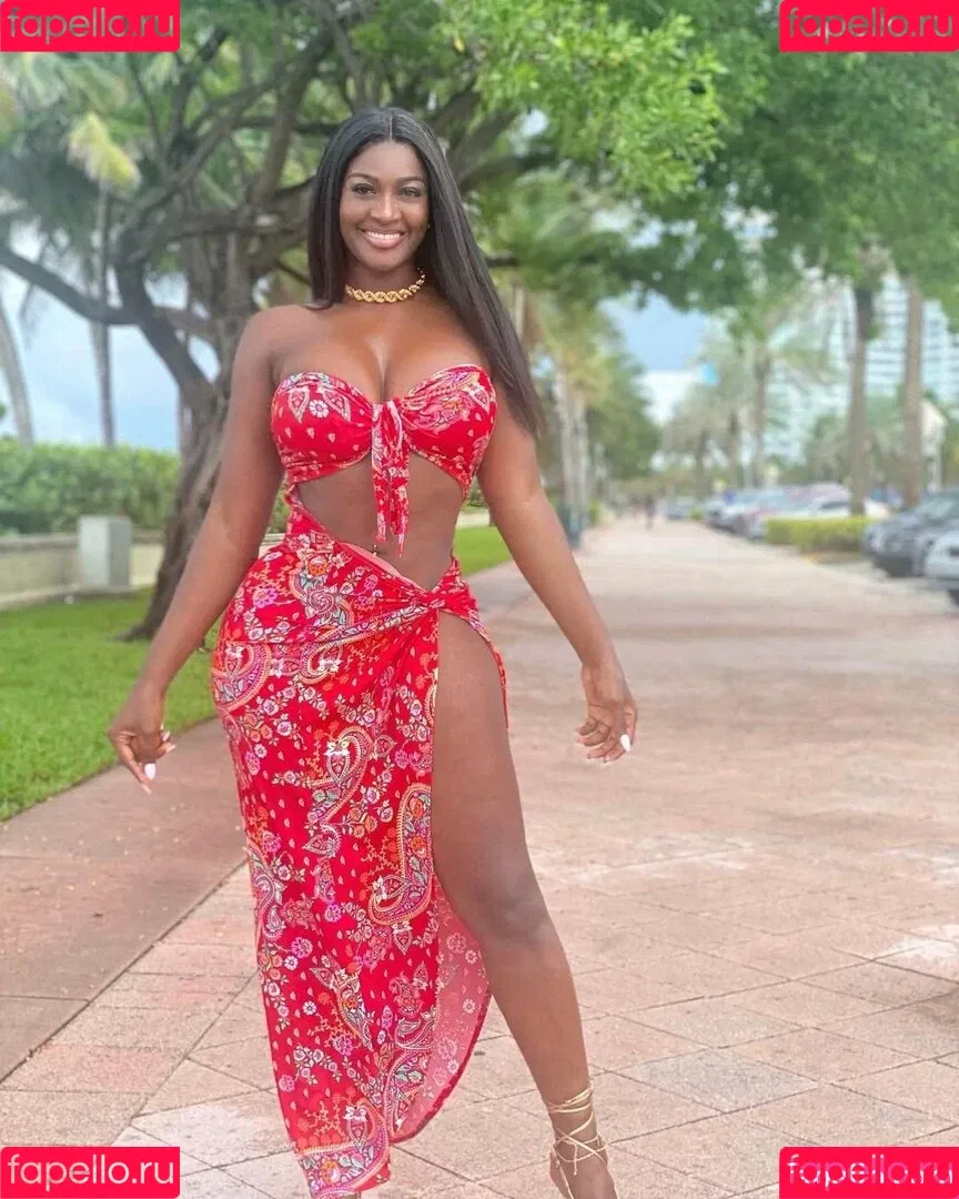 Babeth Lando Onlyfans Photo Gallery 