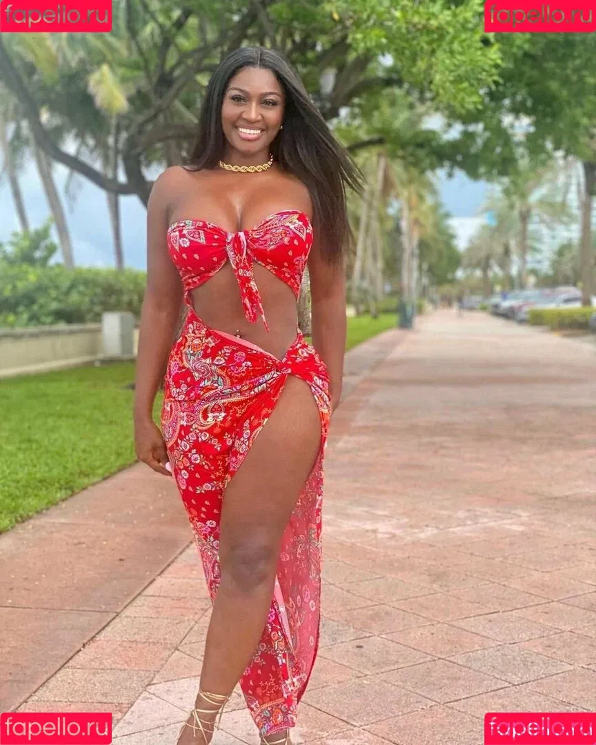 Babeth Lando Onlyfans Photo Gallery 