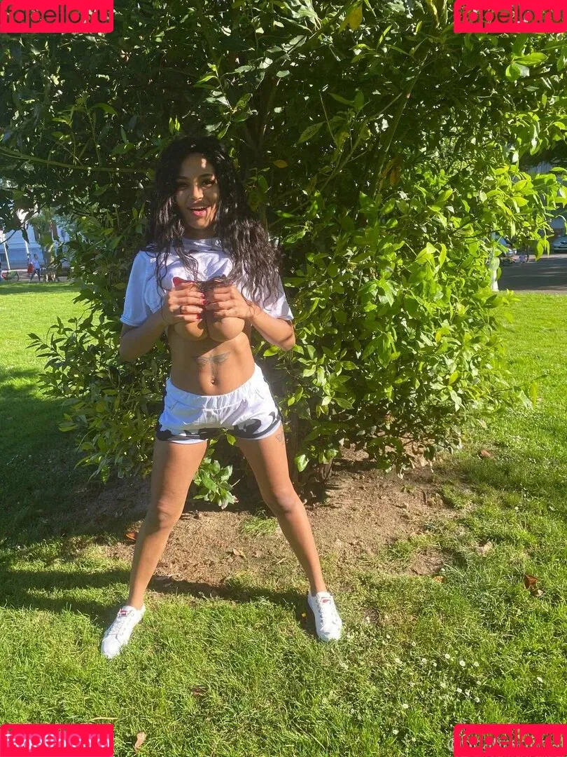 TinaFire Onlyfans Photo Gallery 