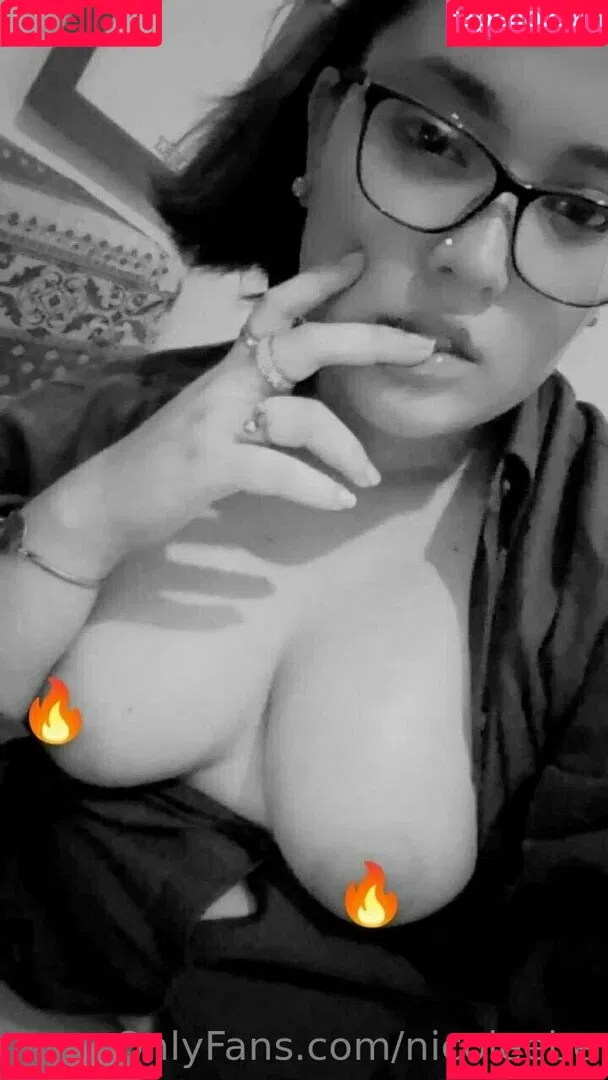 nicoleebe Onlyfans Photo Gallery 
