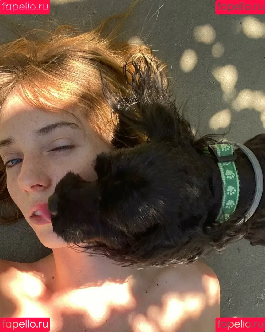 Maya Hawke Onlyfans Photo Gallery 