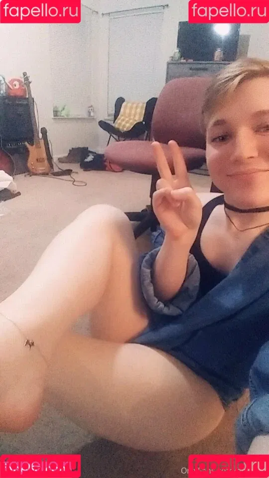 embitss Onlyfans Photo Gallery 