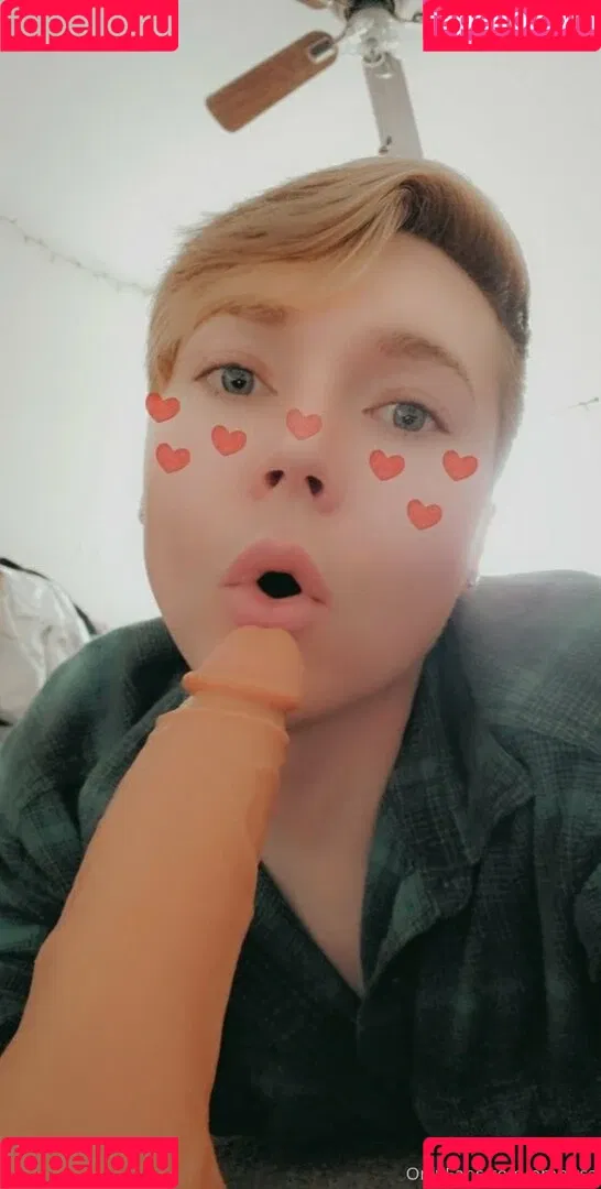 embitss Onlyfans Photo Gallery 