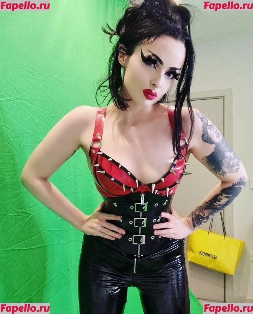 Empress Poison Onlyfans Photo Gallery 