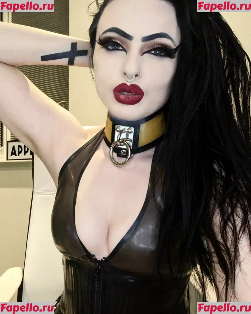 Empress Poison Onlyfans Photo Gallery 