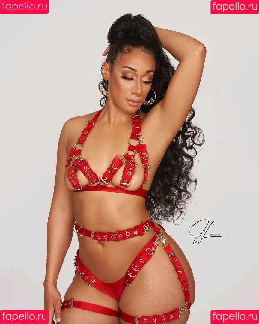 Cleo Cakes Onlyfans Photo Gallery 