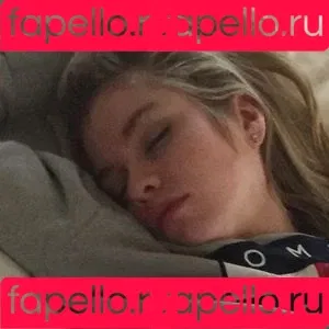 Stella Maxwell Onlyfans Photo Gallery 