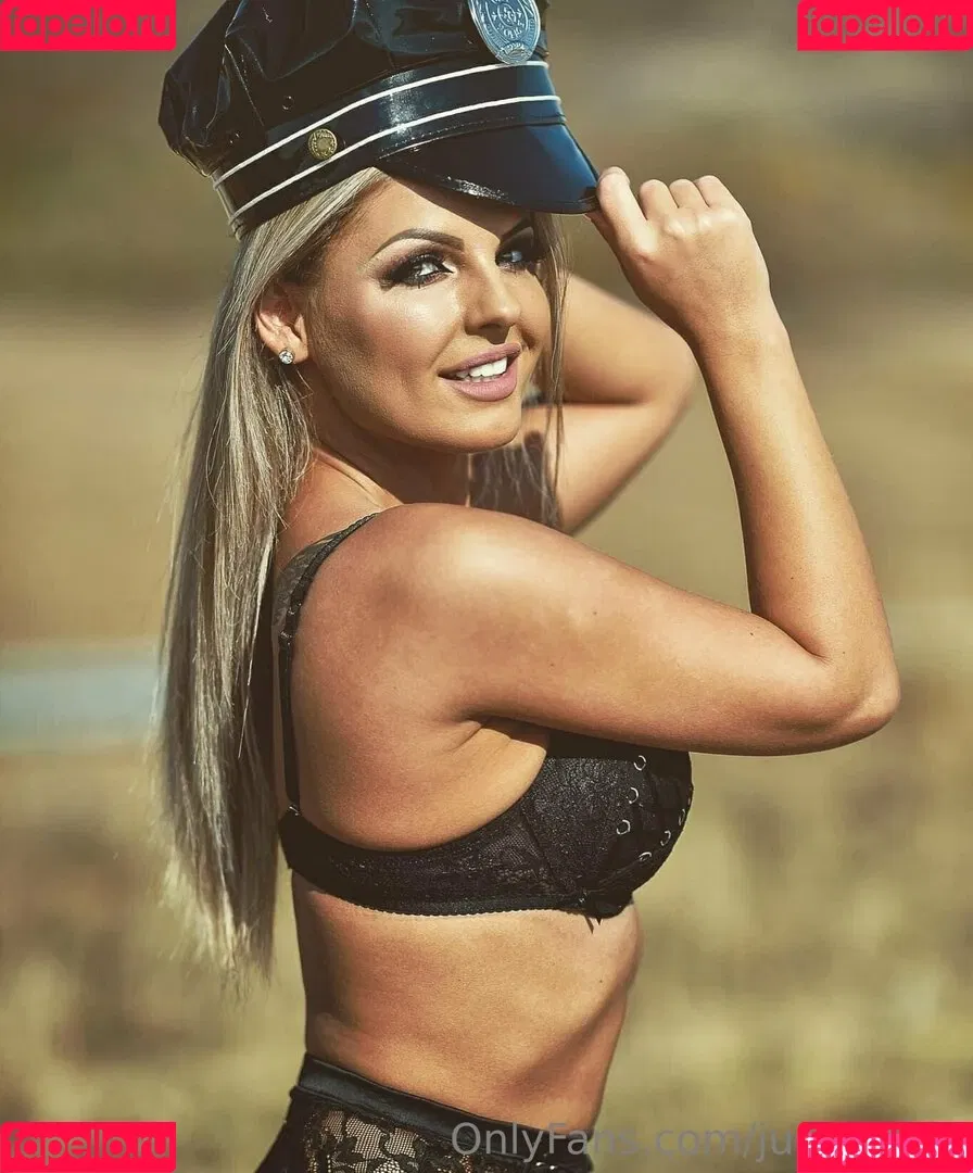 Justmebiu Onlyfans Photo Gallery 