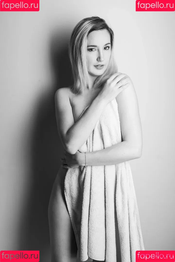 Lula Bon Tsukino Onlyfans Photo Gallery 