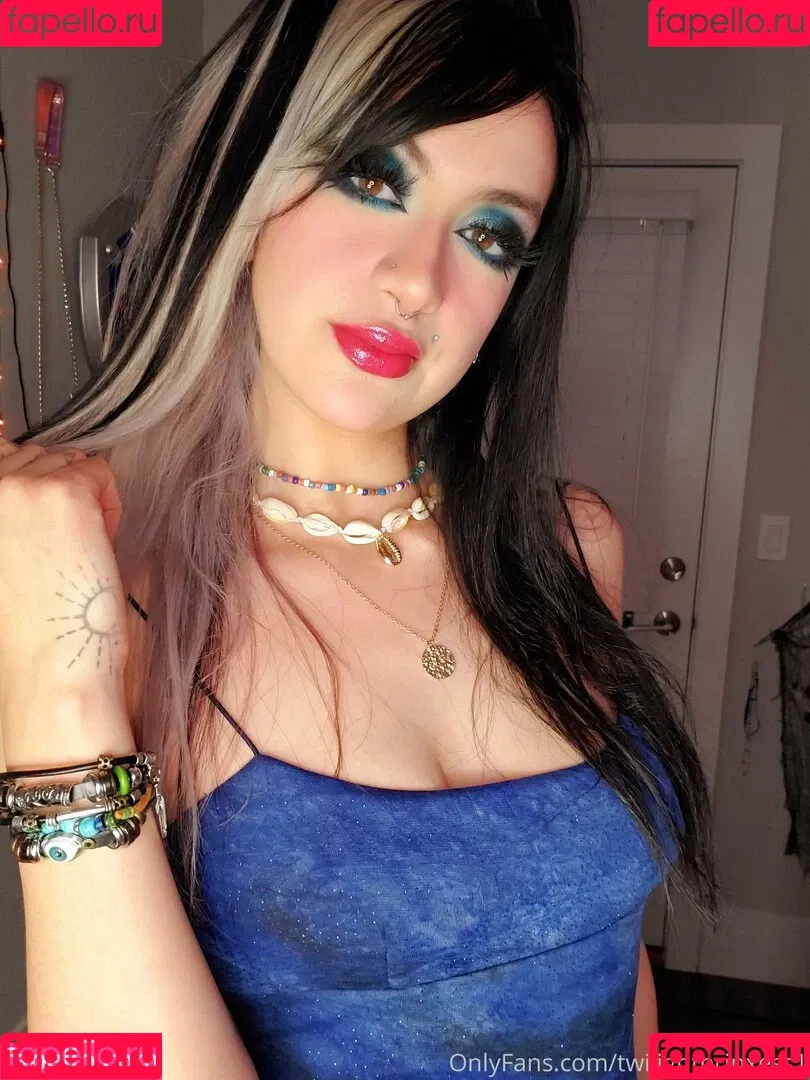 twilightprinxess1 Onlyfans Photo Gallery 