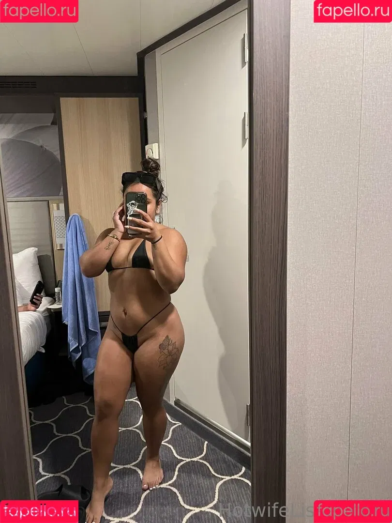 hotwifelisset Onlyfans Photo Gallery 