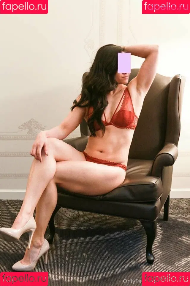 dark-blue Onlyfans Photo Gallery 