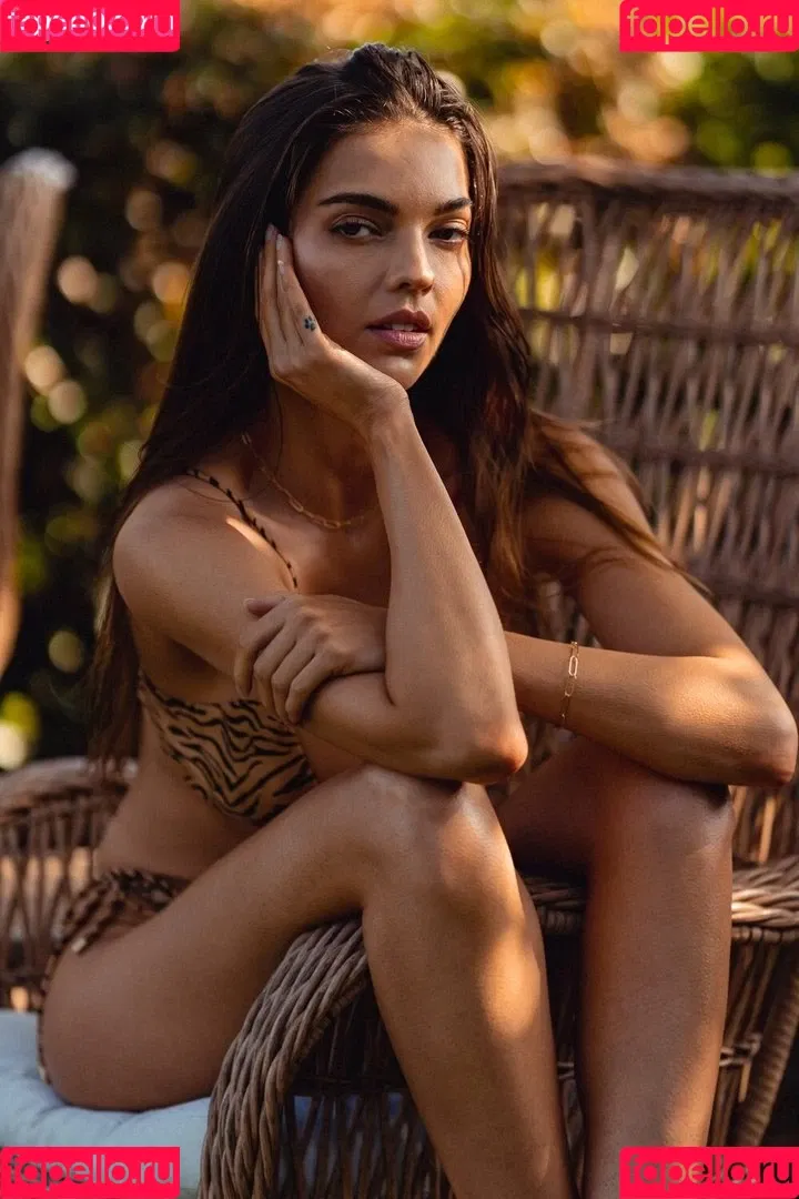 Colleen Cole Onlyfans Photo Gallery 