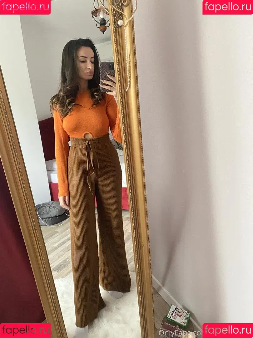 alyssia_kent Onlyfans Photo Gallery 
