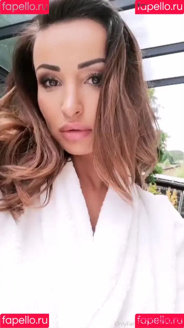 alyssia_kent Onlyfans Photo Gallery 