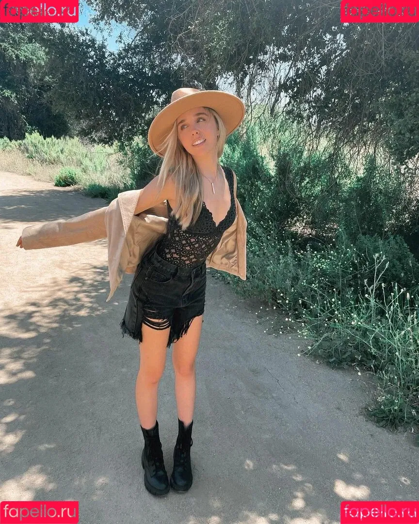 Jenna Davis Onlyfans Photo Gallery 