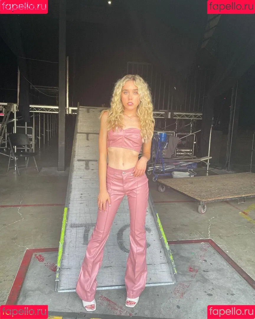 Jenna Davis Onlyfans Photo Gallery 