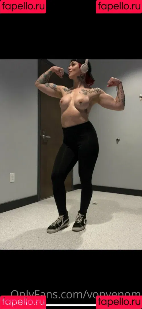 vonvenom Onlyfans Photo Gallery 
