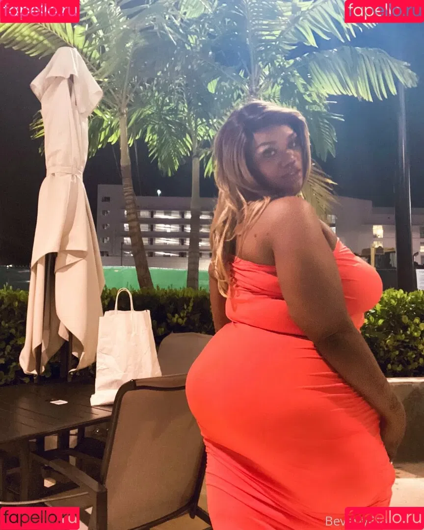 beverlyblue3x Onlyfans Photo Gallery 