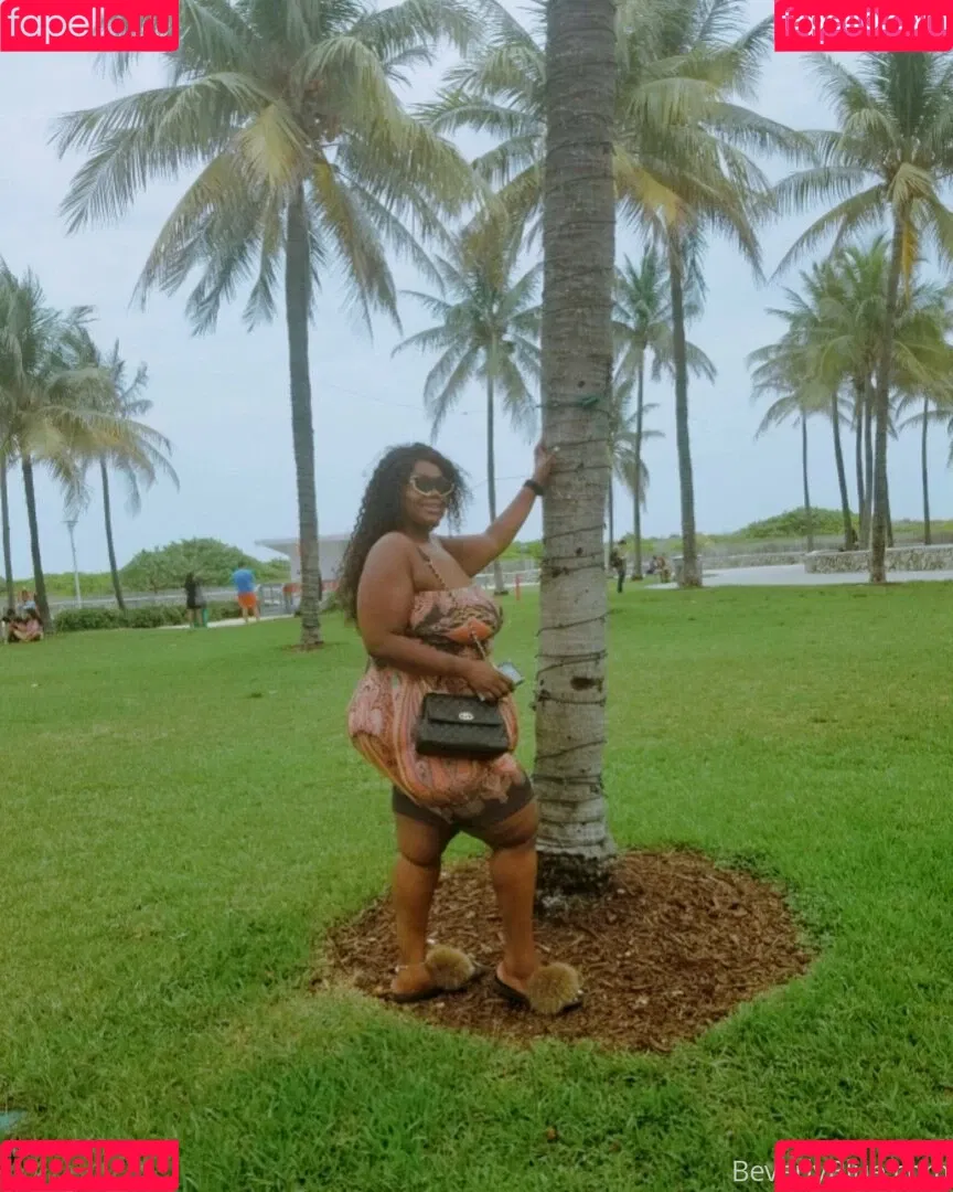 beverlyblue3x Onlyfans Photo Gallery 