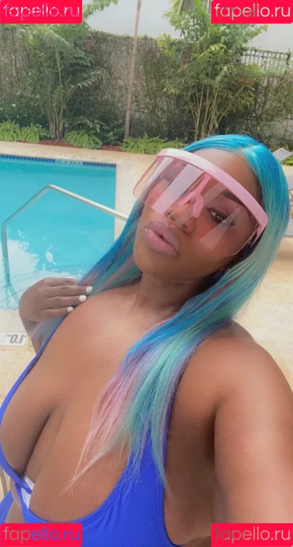 beverlyblue3x Onlyfans Photo Gallery 