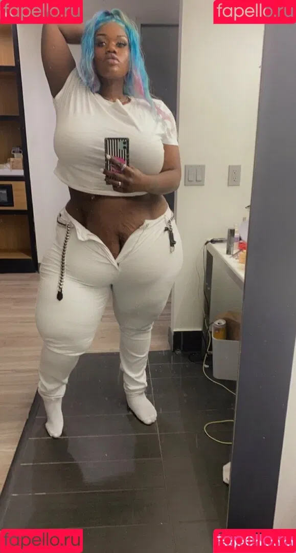 beverlyblue3x Onlyfans Photo Gallery 