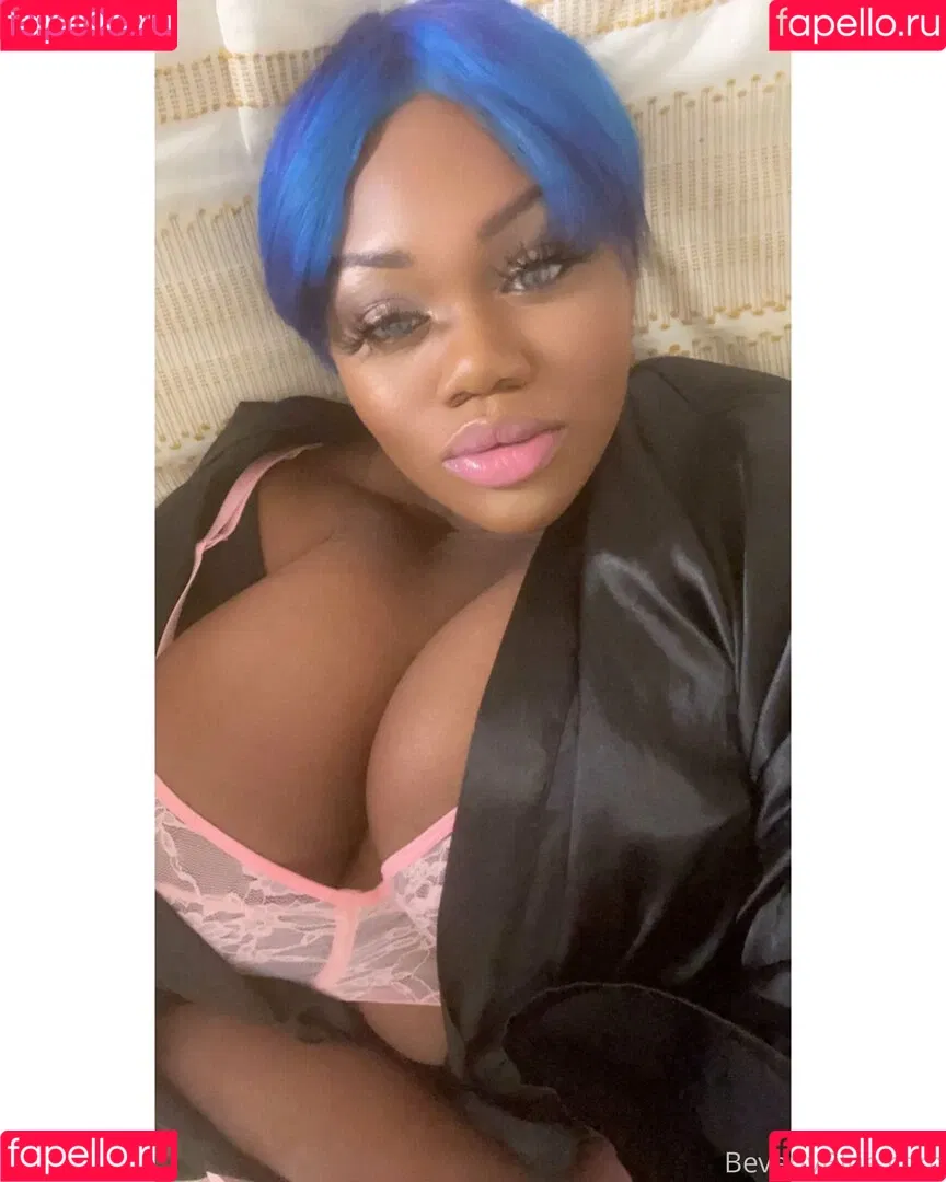 beverlyblue3x Onlyfans Photo Gallery 