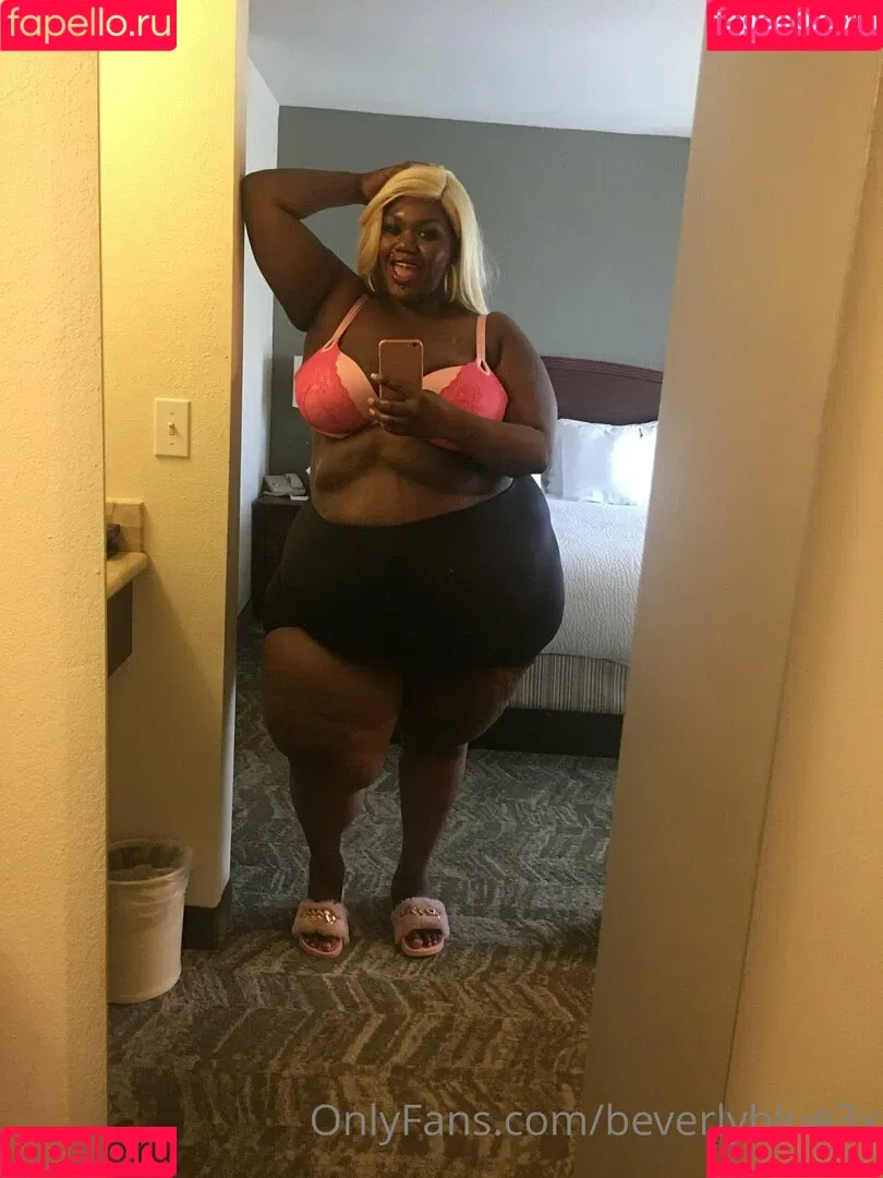 beverlyblue3x Onlyfans Photo Gallery 