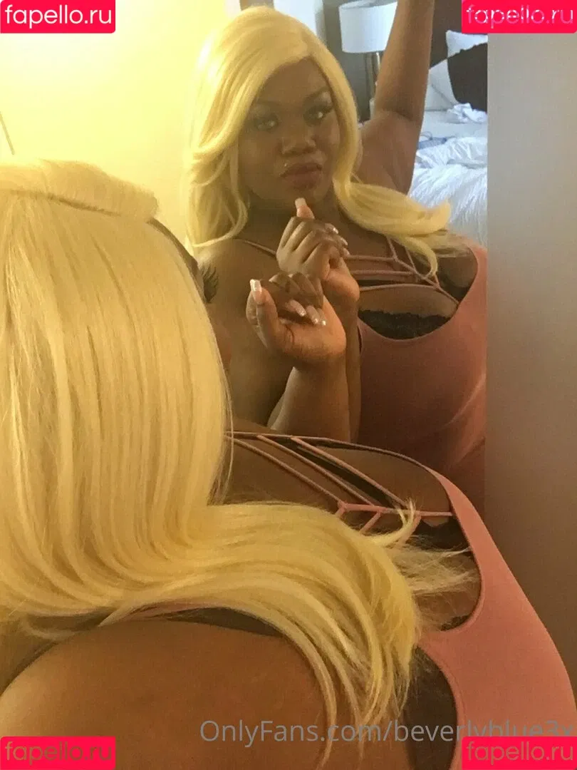 beverlyblue3x Onlyfans Photo Gallery 