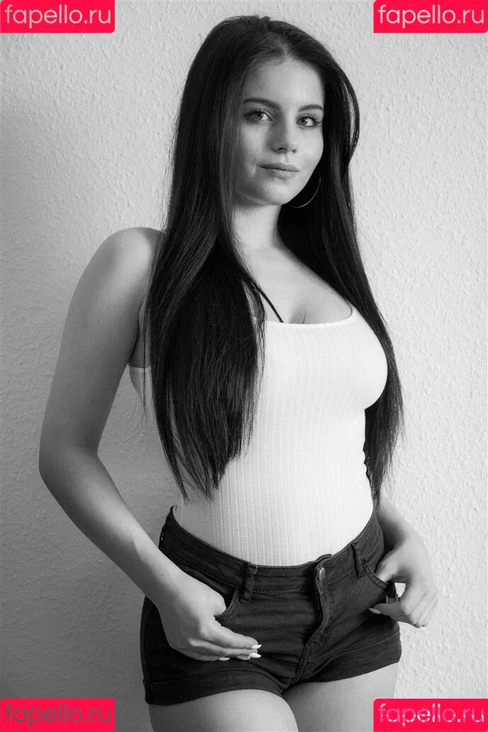 Madlen.brandao Onlyfans Photo Gallery 