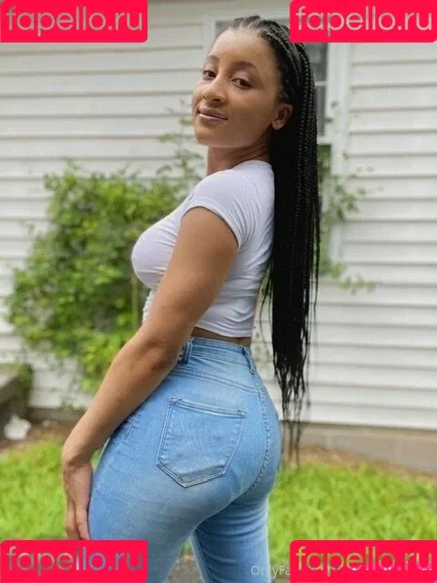 Alyssa Maxwell Onlyfans Photo Gallery 