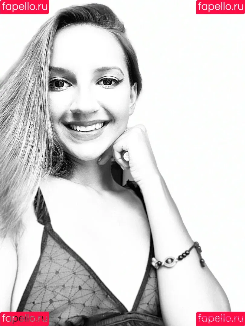 a1isa Onlyfans Photo Gallery 