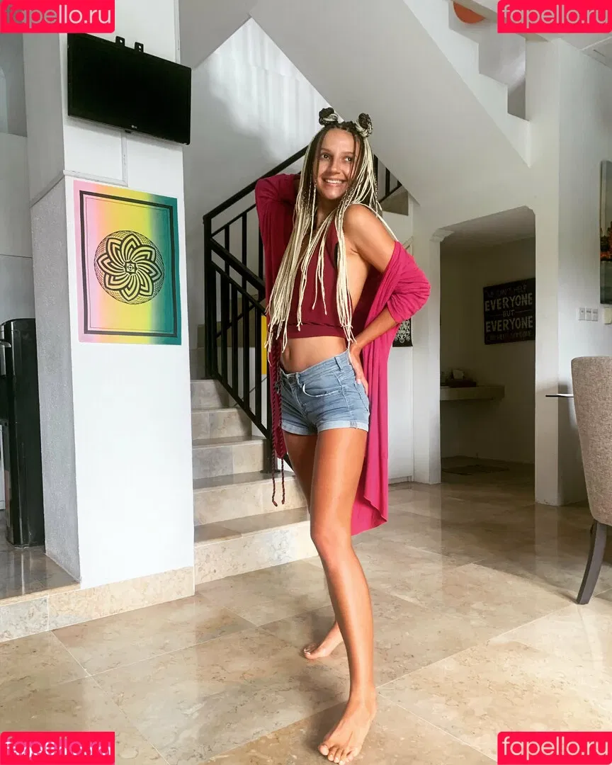 a1isa Onlyfans Photo Gallery 