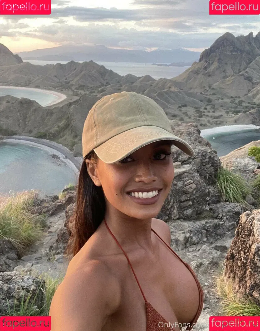 putricintafans Onlyfans Photo Gallery 
