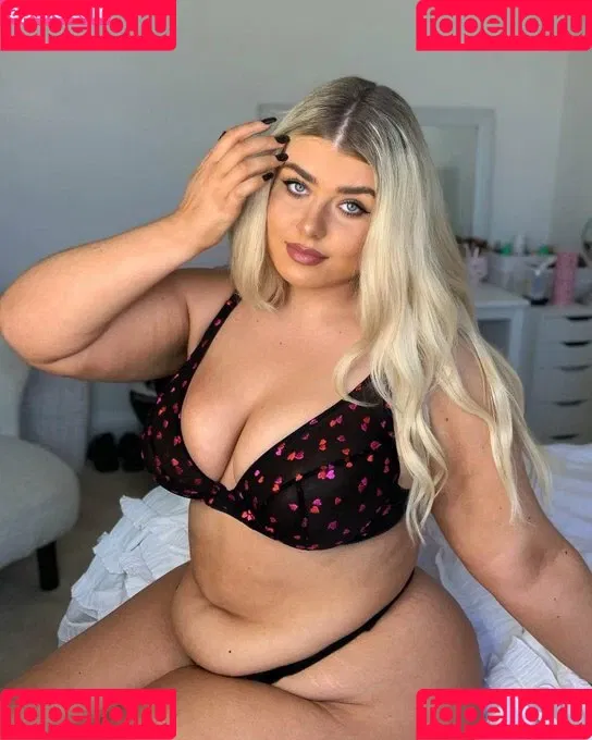 Izzy Nicholls Onlyfans Photo Gallery 