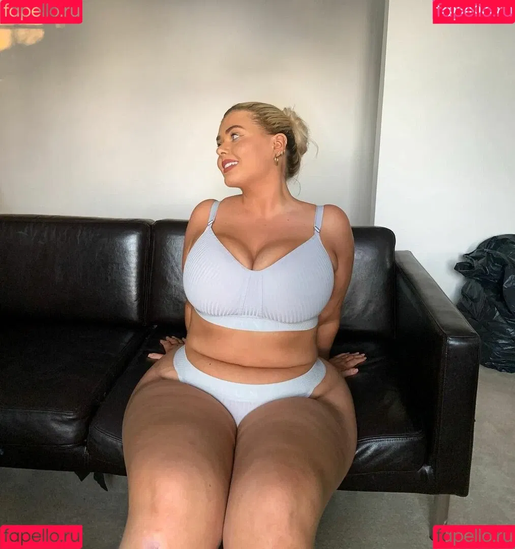 Izzy Nicholls Onlyfans Photo Gallery 